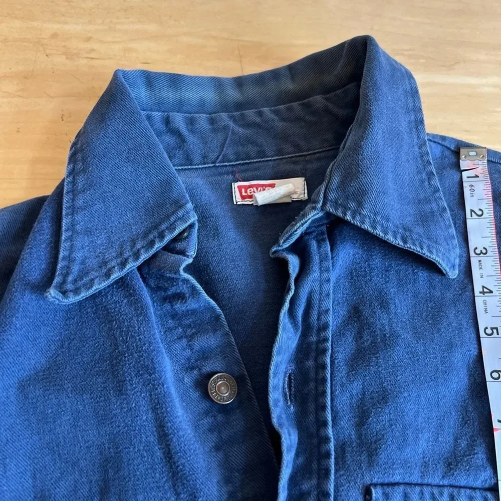 Vintage Levi’s white label blue work shirt made in USA